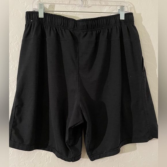 Nike Men’s black athletic shorts. Large. Black EUC - Picture 5 of 6